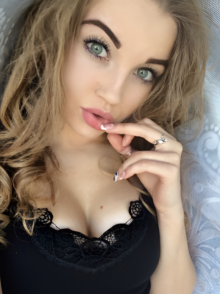 Элеонора привлекательная девушка из Усть-илимск цена от 1500 руб