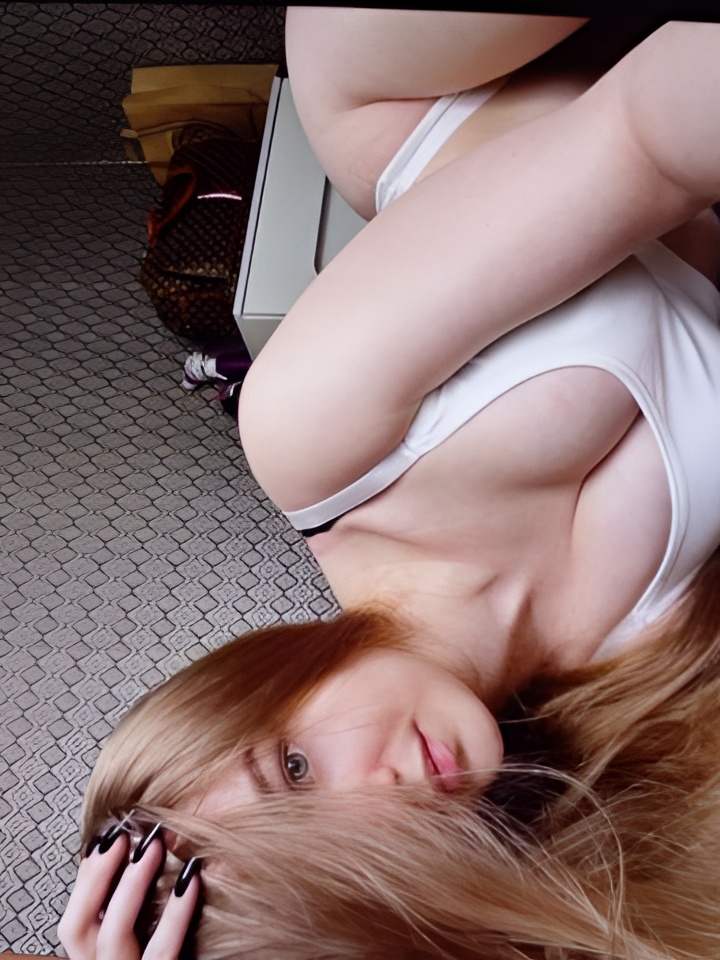 Фаина привлекательная девушка из Усть-илимск цена от 10000 руб