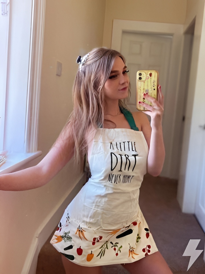 Софи привлекательная девушка из Усть-илимск цена от 2500 руб