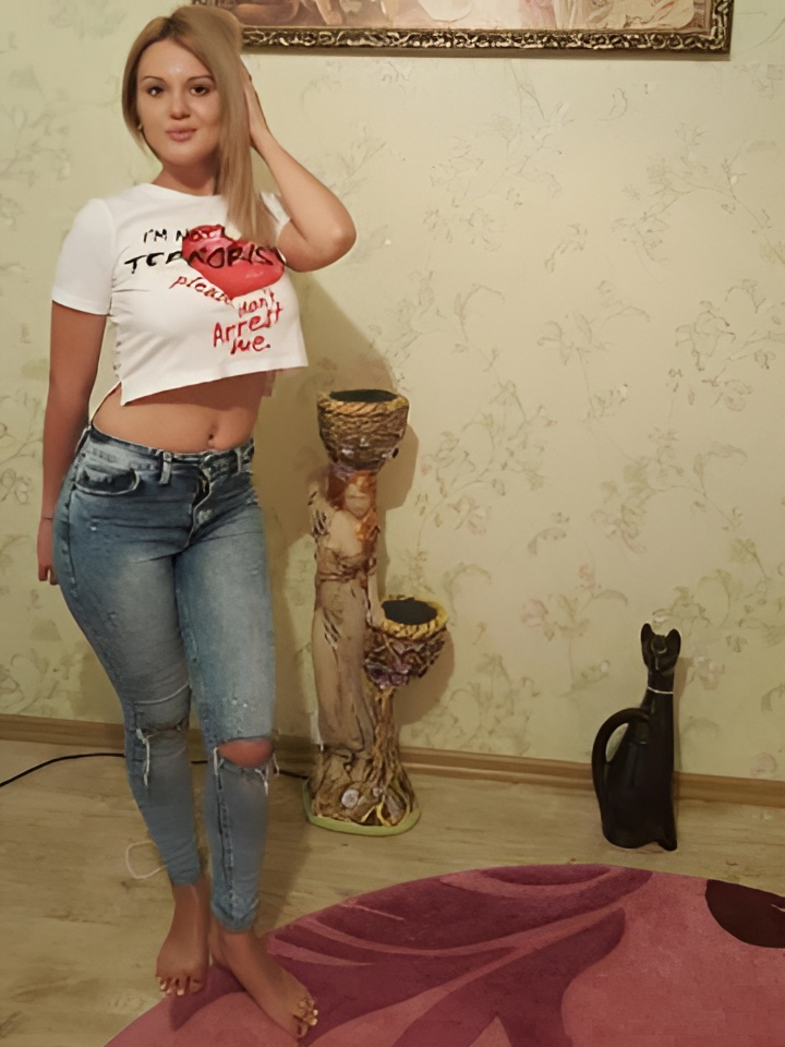 Виталина привлекательная девушка из Усть-илимск цена от 5000 руб