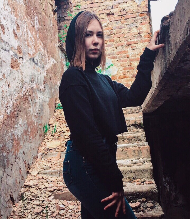 Елена привлекательная девушка из Усть-илимск цена от 3500 руб